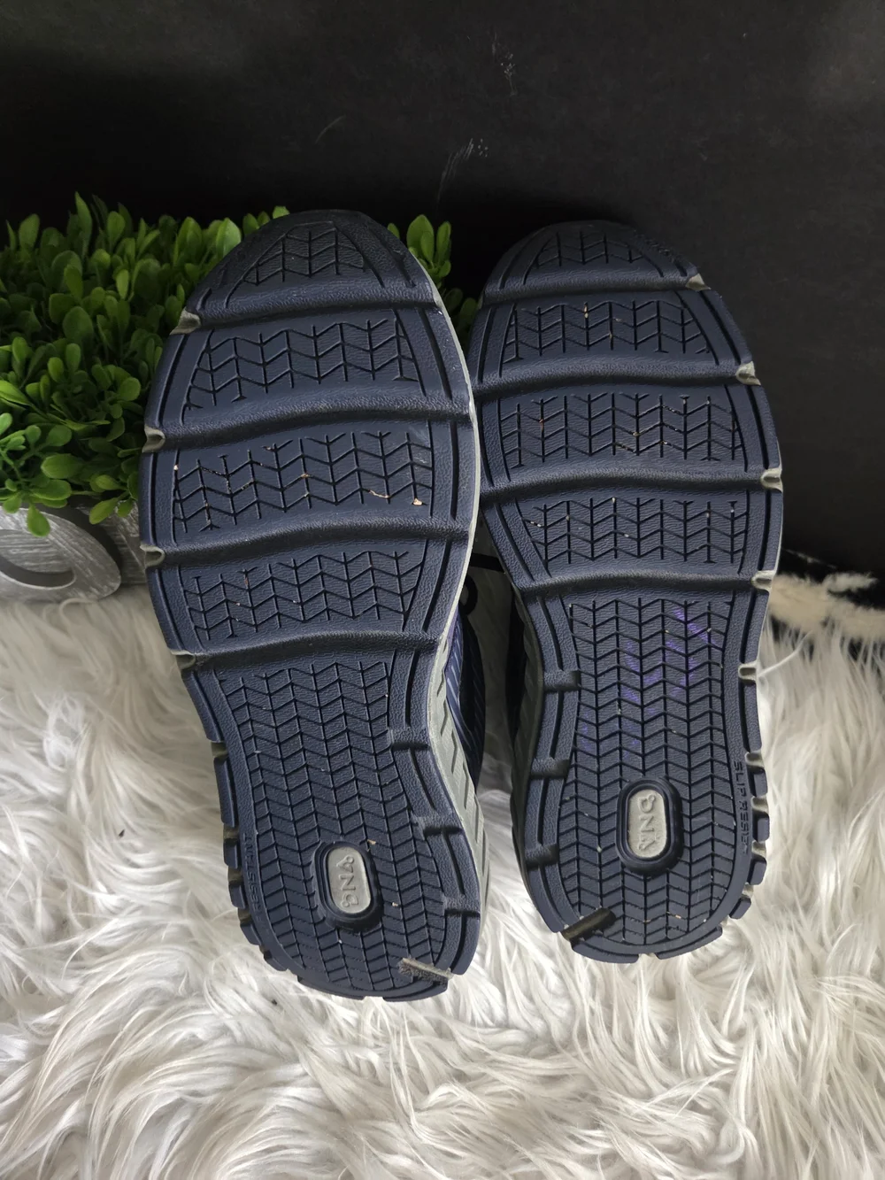 Brooks Addition Walker 2 Navy & Gray Running Shoes.  Women Size 7.5